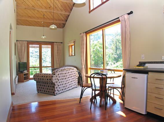 לוור האט Silverstream Retreat מראה חיצוני תמונה