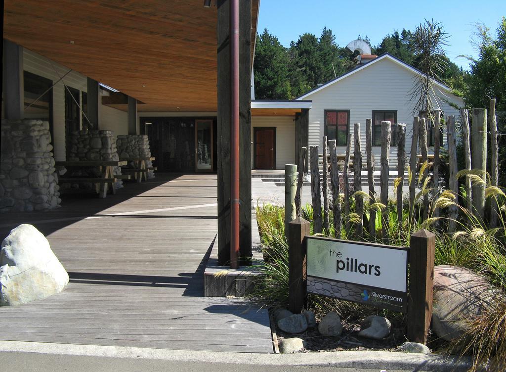 לוור האט Silverstream Retreat מראה חיצוני תמונה
