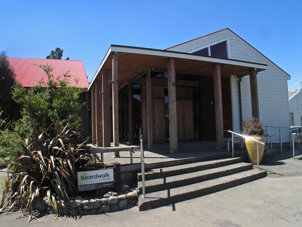 לוור האט Silverstream Retreat מראה חיצוני תמונה