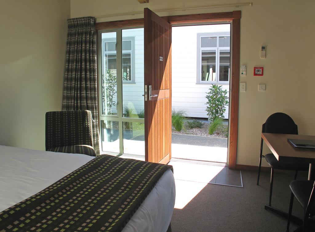 לוור האט Silverstream Retreat מראה חיצוני תמונה